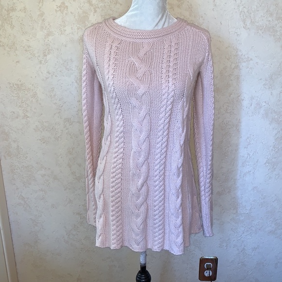 Lemon Sweater - Picture 2 of 3